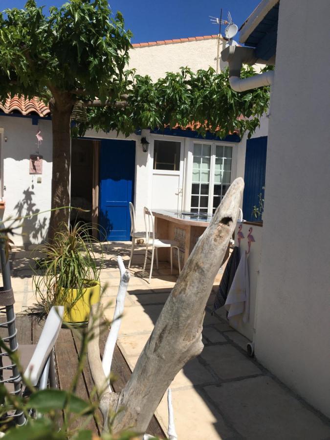 Seb&Laeti Guesthouse Saint-Laurent-dʼAigouze Екстериор снимка