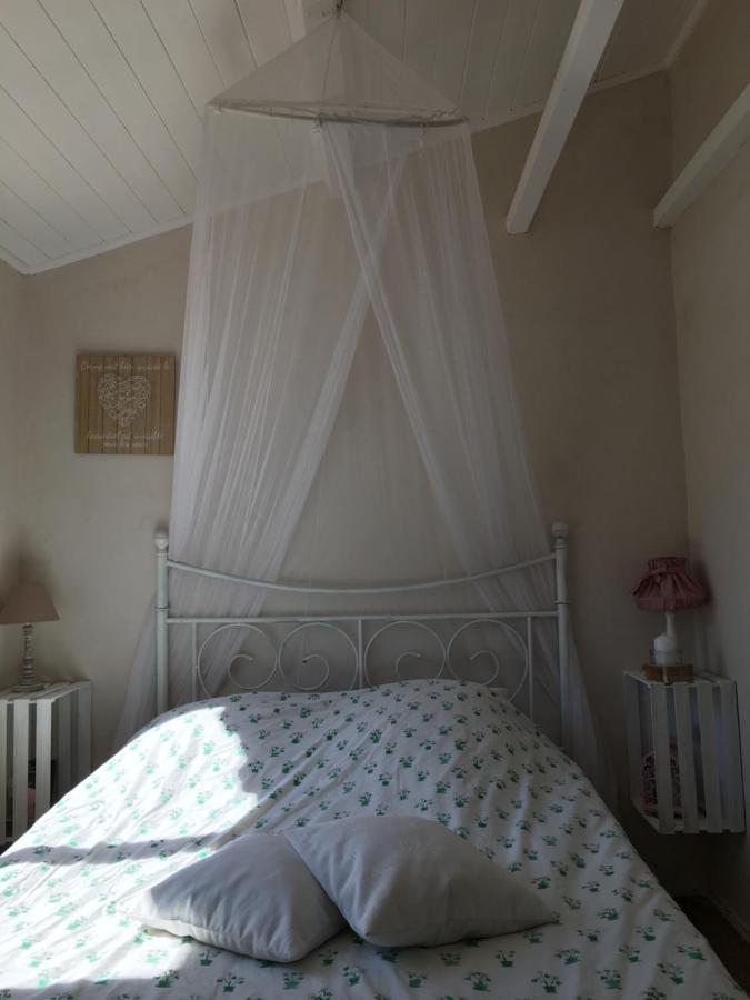 Seb&Laeti Guesthouse Saint-Laurent-dʼAigouze Екстериор снимка