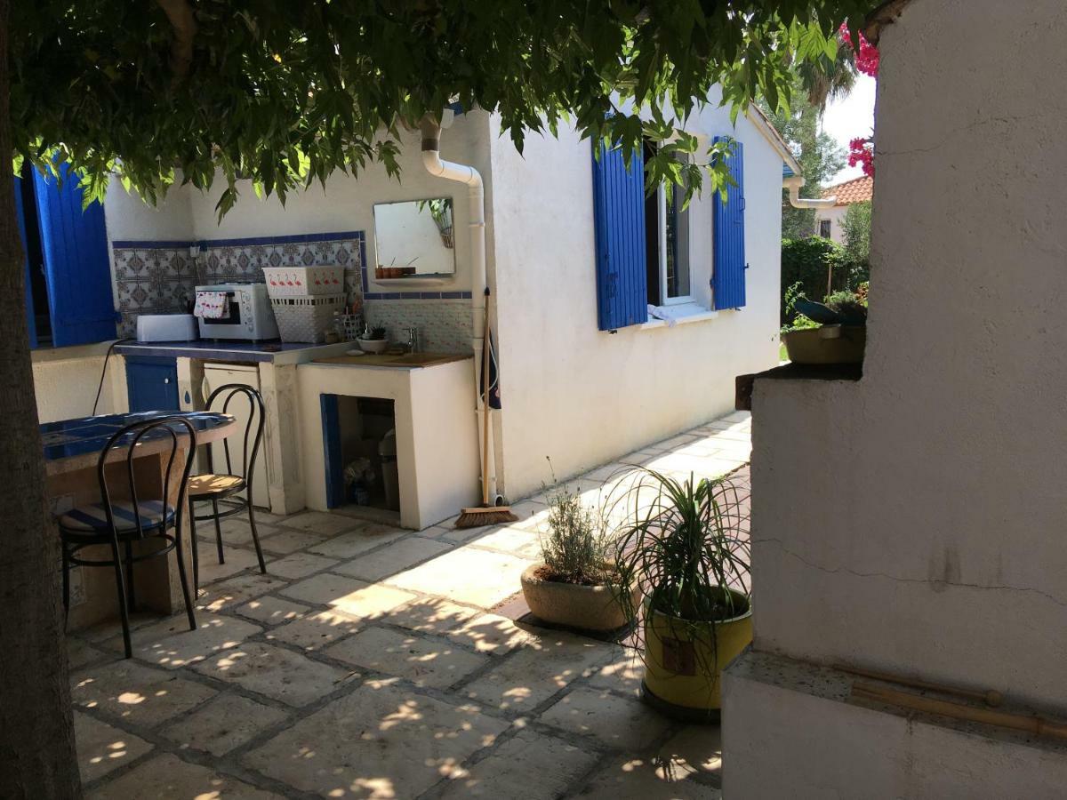 Seb&Laeti Guesthouse Saint-Laurent-dʼAigouze Екстериор снимка